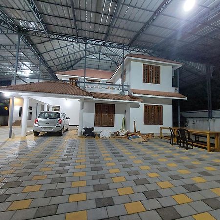 Water Gate Tourist Home And Resorts Mundrothuruth Bagian luar foto