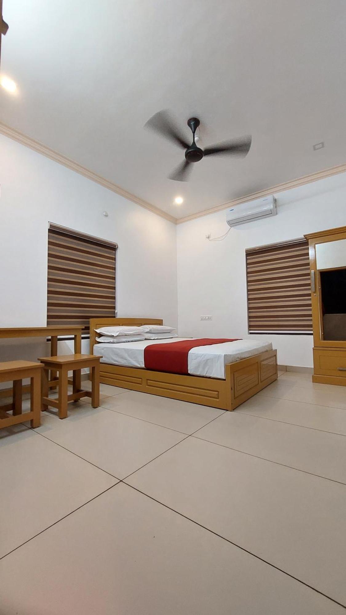 Water Gate Tourist Home And Resorts Mundrothuruth Bagian luar foto