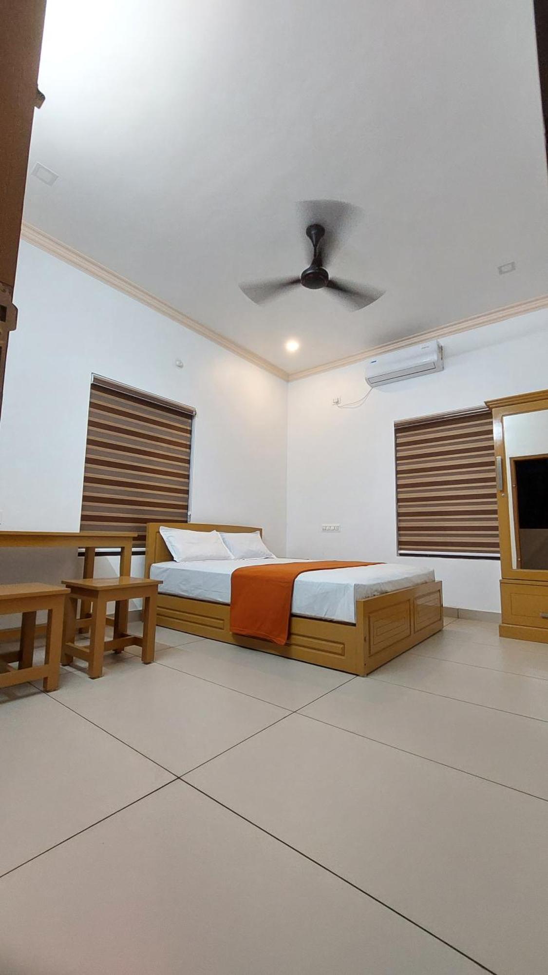 Water Gate Tourist Home And Resorts Mundrothuruth Bagian luar foto
