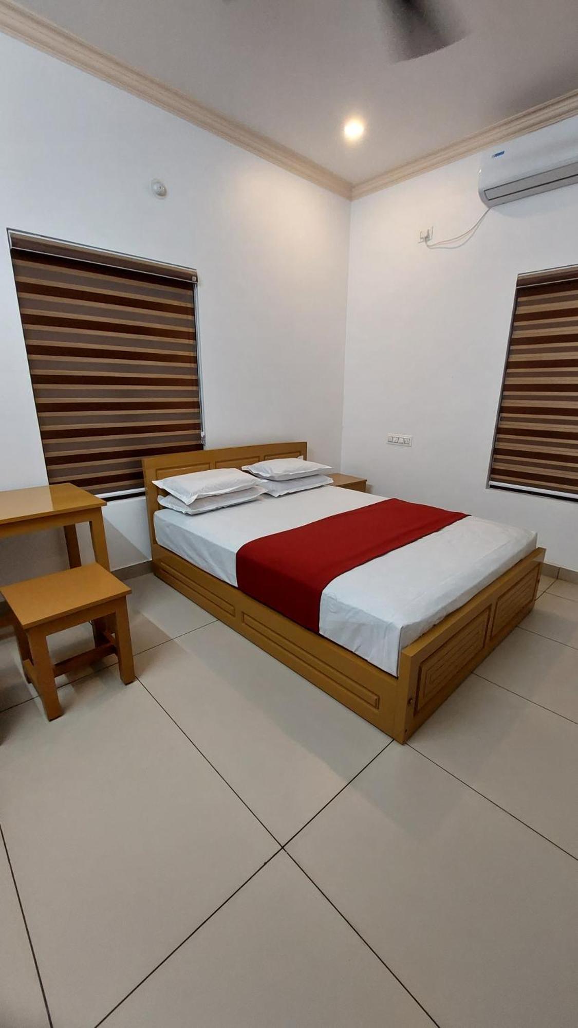 Water Gate Tourist Home And Resorts Mundrothuruth Bagian luar foto
