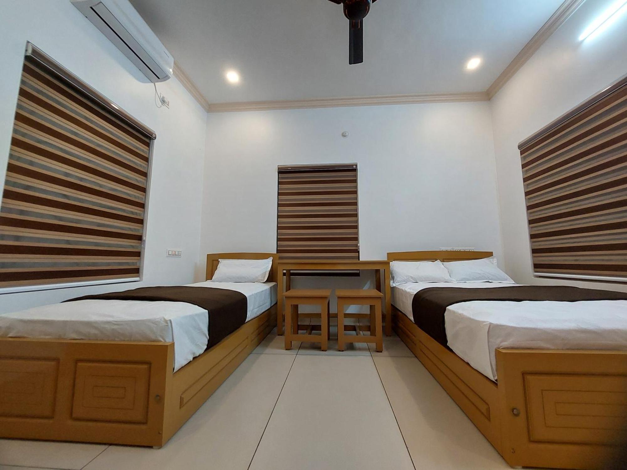 Water Gate Tourist Home And Resorts Mundrothuruth Bagian luar foto